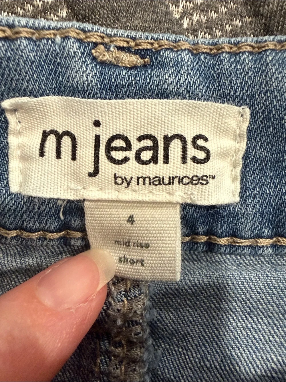 M Jeans by Maurices Classic Light Blue Denim Women's Shorts Size 4